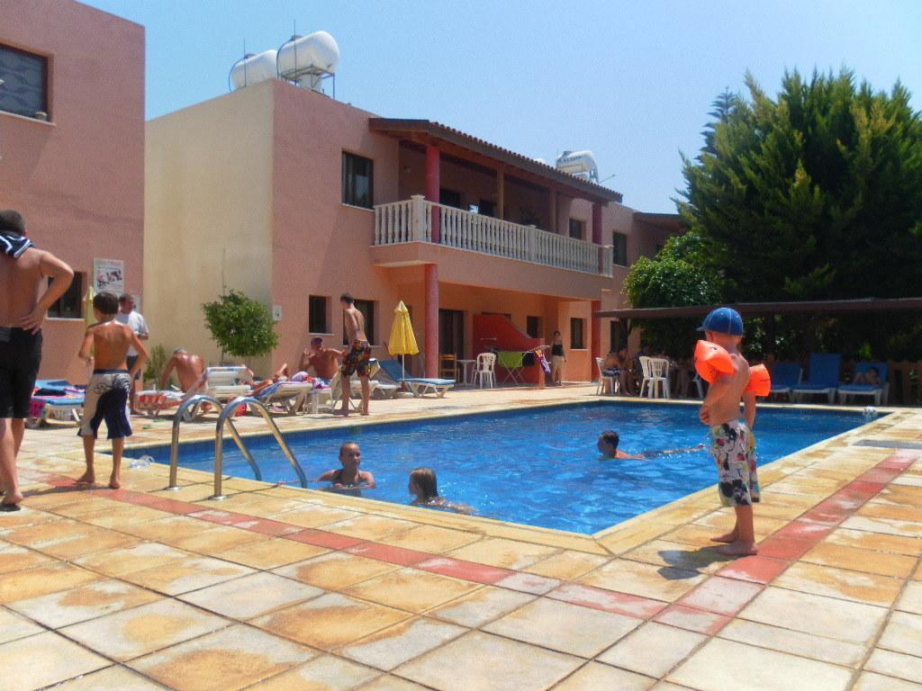 Anastasia Holiday Apartments Klorakas Buitenkant foto