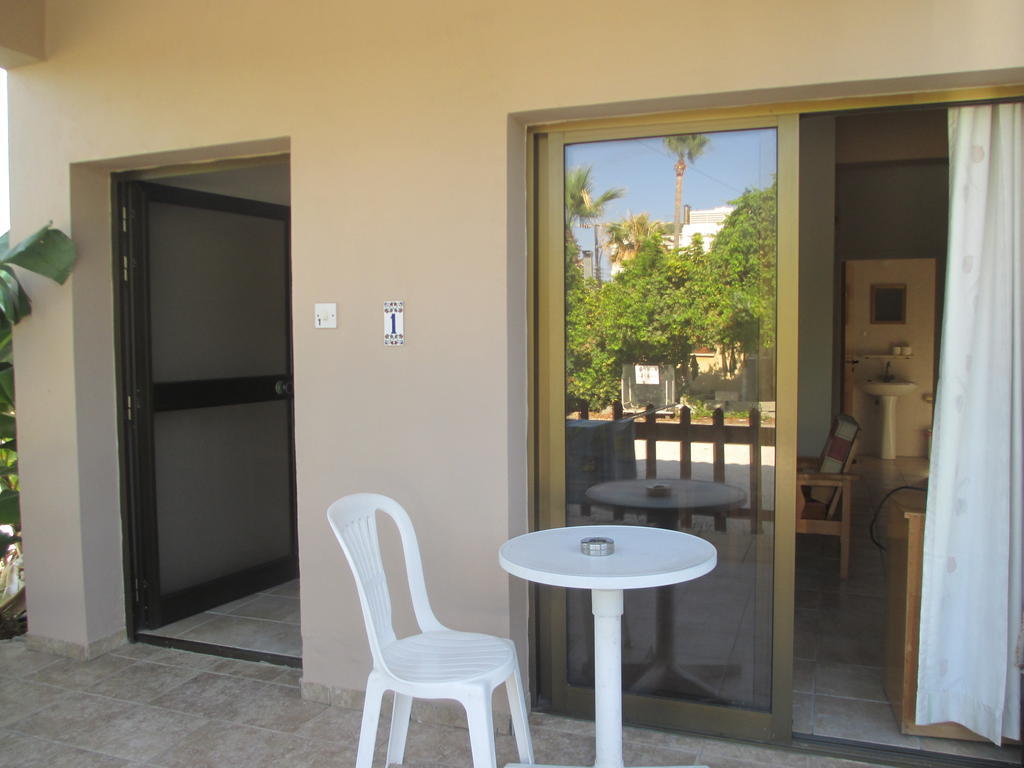 Anastasia Holiday Apartments Klorakas Buitenkant foto
