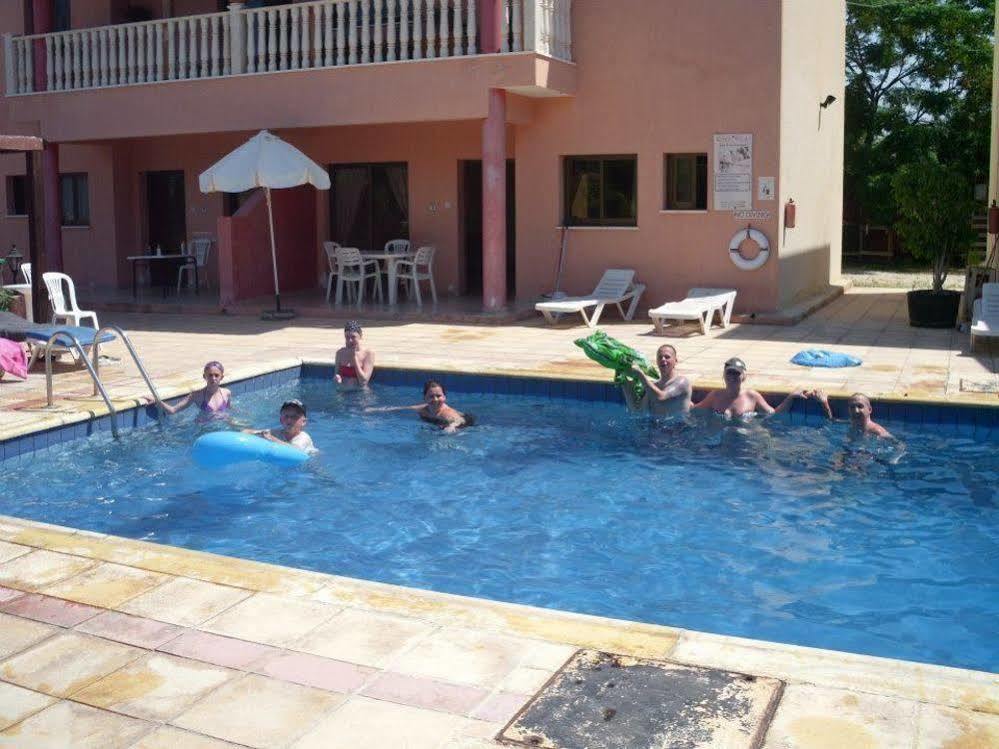Anastasia Holiday Apartments Klorakas Buitenkant foto